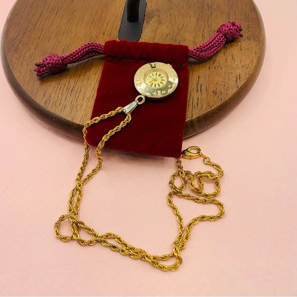 Vintage Bulova Caravelle Gold Tone Watch Chain Necklace - Picture 3 of 4
